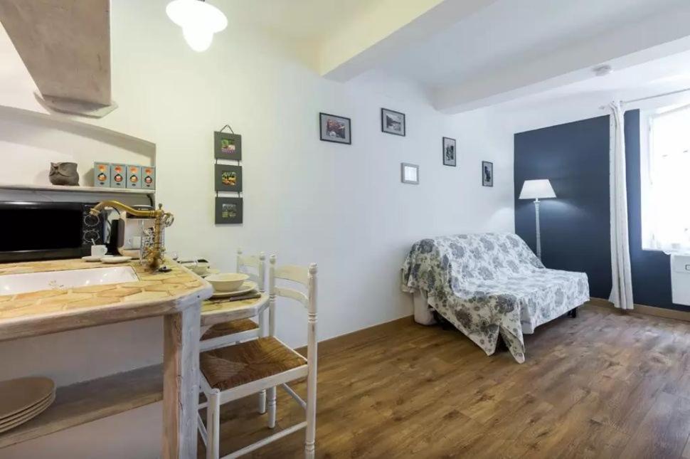 Le Fersen - Cosy Studio- Coeur Vieil Antibes Bagian luar foto